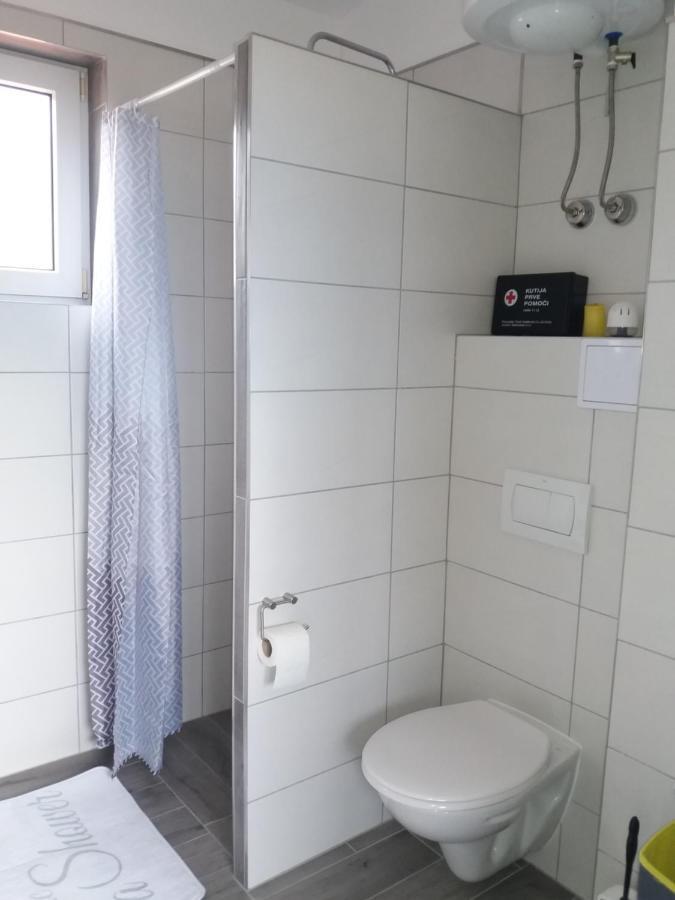Apartman Luka Kaštela Esterno foto
